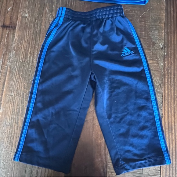 Adidas 2pc Baby Boy Logo Track Pants & Shirt. 12m - Picture 4 of 5